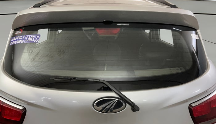 2017 Mahindra Kuv100 K6 PLUS 6 STR, Petrol, Manual, 36,967 km, Rear Windshield