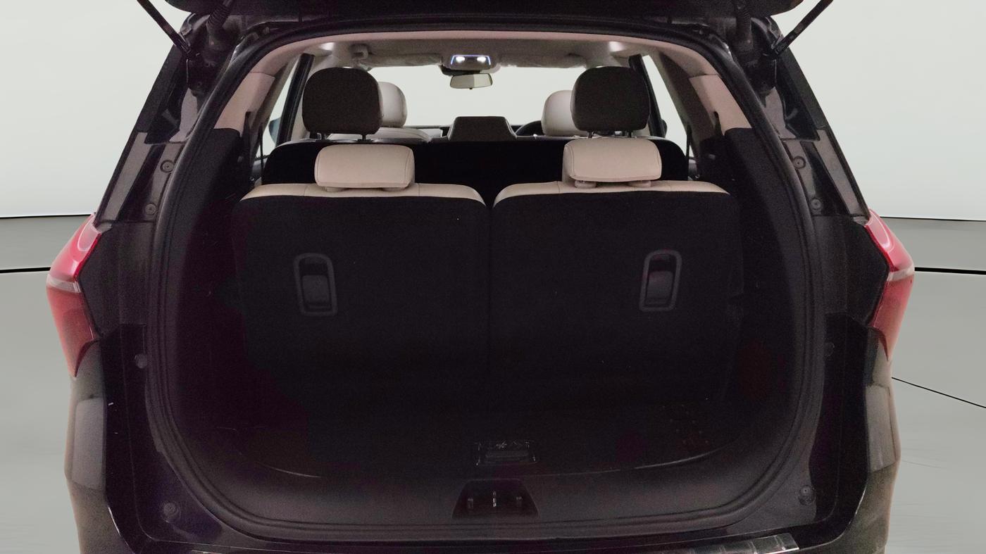2023 Mahindra XUV700 AX 7 LUXURY D AWD AT 7 STR, Diesel, Automatic, 58,756 km, Boot Open Zoomed View