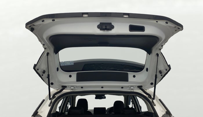 2024 Tata NEXON CREATIVE PLUS 1.2 REVOTRON 7 DCA DT, Petrol, Automatic, 10,480 km, Boot Door Open