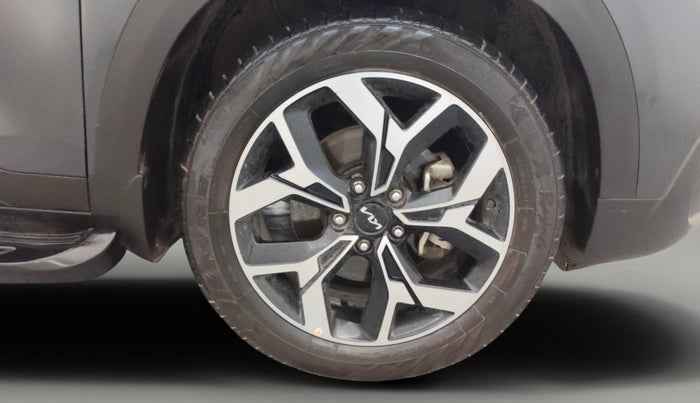 2023 KIA SELTOS  X LINE 1.5 TURBO PETROL DCT, Petrol, Automatic, 18,345 km, Right Front Wheel