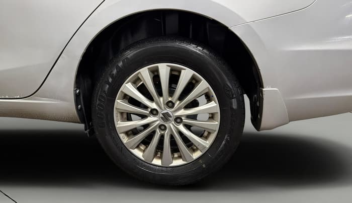 2014 Maruti Ciaz ZXI, Petrol, Manual, 48,904 km, Left Rear Wheel