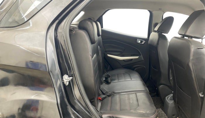 2015 Ford Ecosport TITANIUM+ 1.5L DIESEL, Diesel, Manual, 1,06,174 km, Right Side Rear Door Cabin