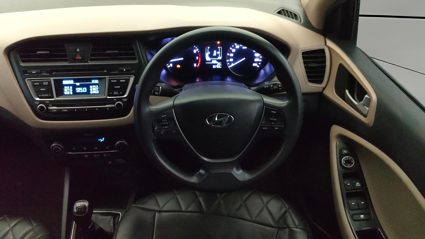 2015 Hyundai Elite i20 SPORTZ 1.2, Petrol, Manual, 95,781 km, Steering Wheel Close Up