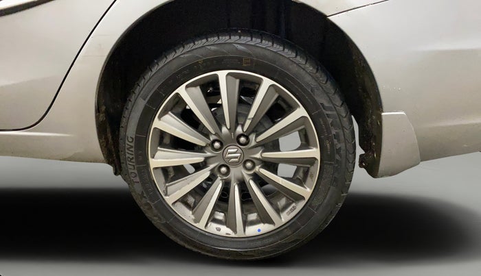 2019 Maruti Ciaz ALPHA  AT 1.5 SHVS PETROL, Petrol, Automatic, 44,903 km, Left Rear Wheel