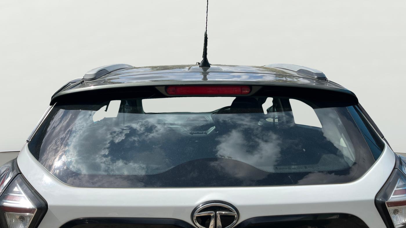 2021 Tata NEXON XM SUNROOF PETROL, Petrol, Manual, 57,795 km, Rear Windshield