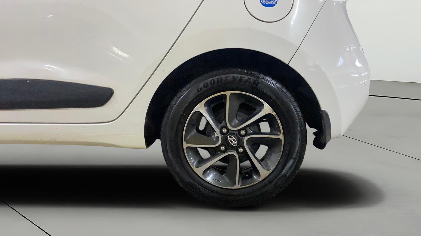 2017 Hyundai Grand i10 SPORTZ (O) AT 1.2 KAPPA VTVT, Petrol, Automatic, 39,461 km, Left Rear Wheel