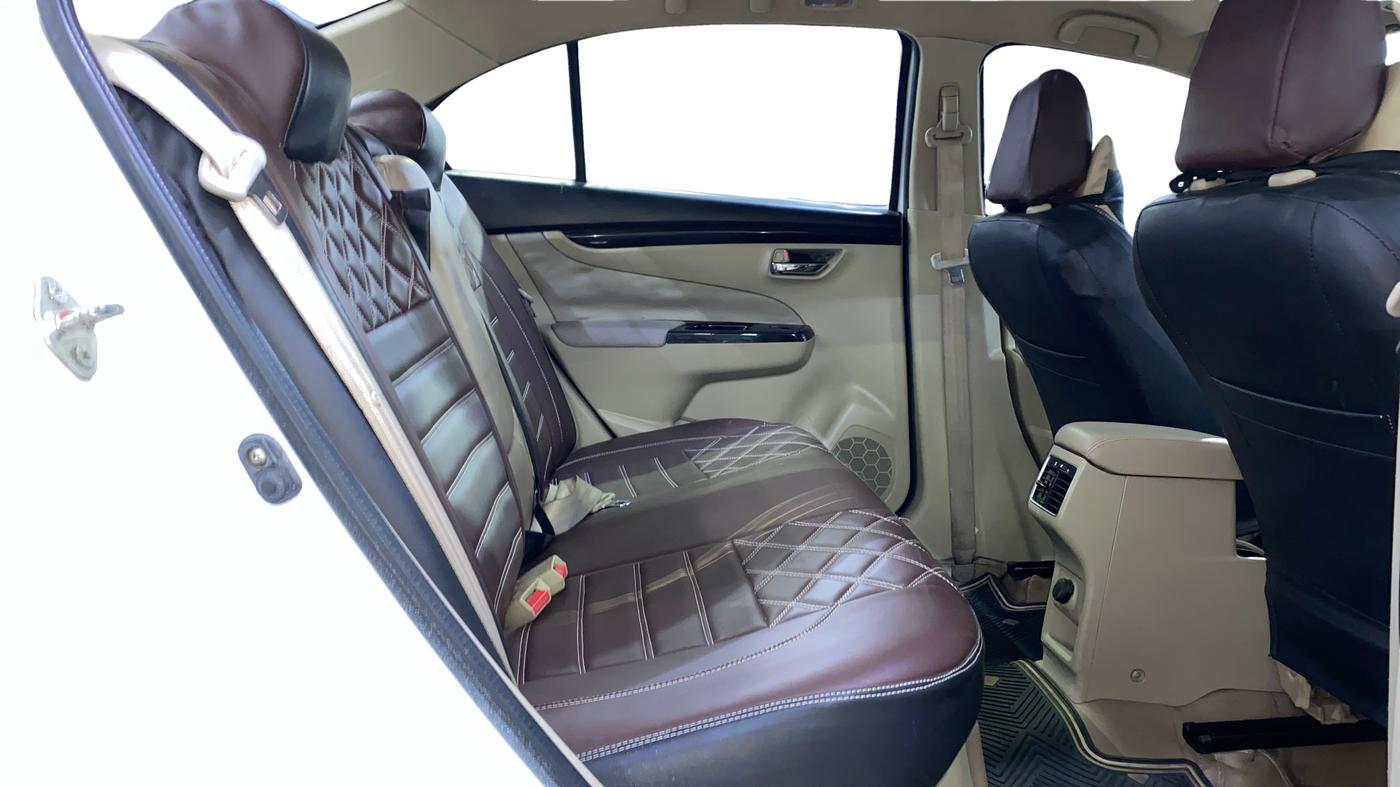 2015 Maruti Ciaz ZXI+, Petrol, Manual, 1,06,229 km, Right Side Rear Door Cabin