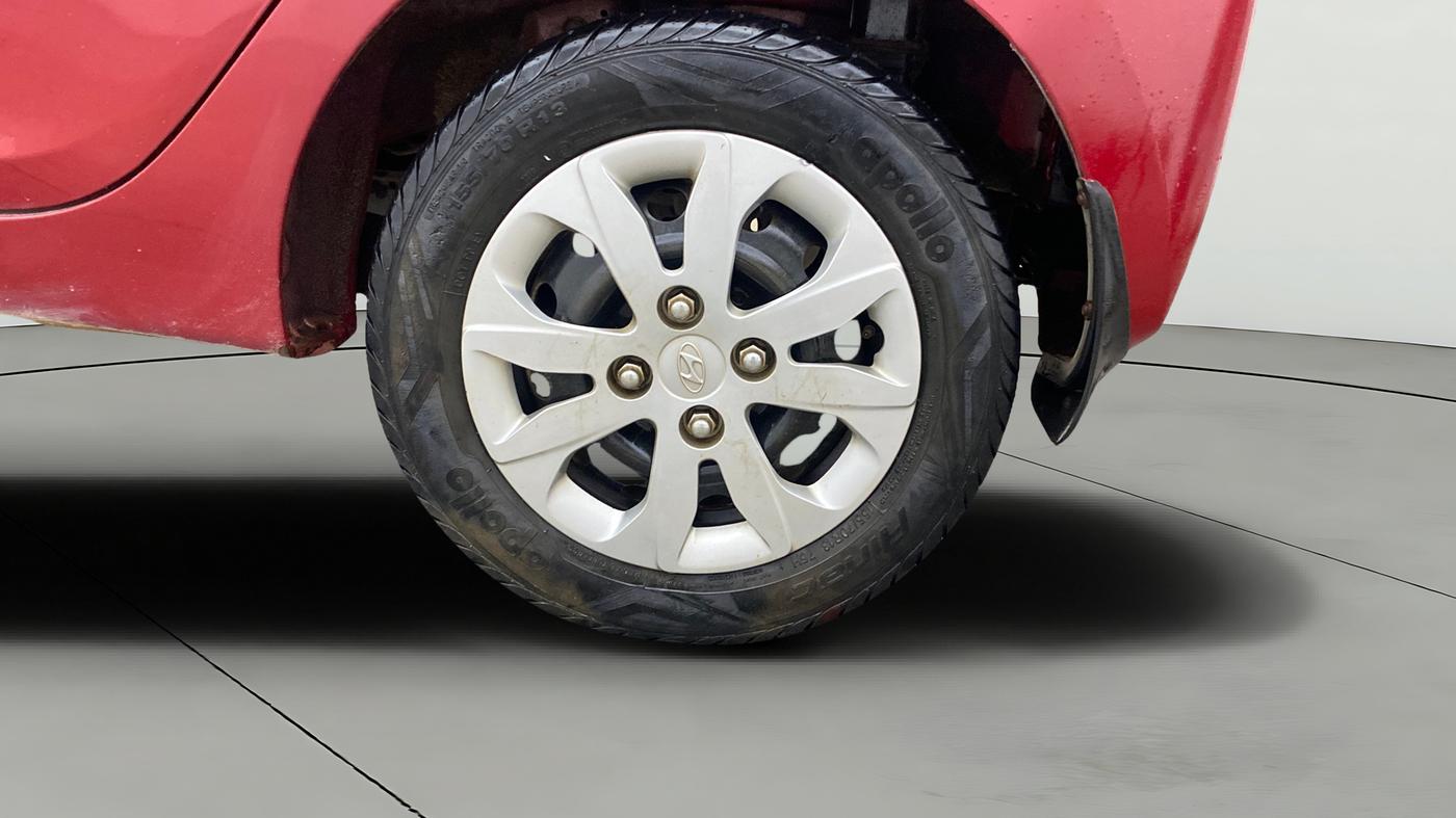 2018 Hyundai Eon SPORTZ, Petrol, Manual, 47,512 km, Left Rear Wheel