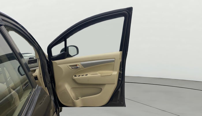 2017 Maruti Ertiga VXI AT, Petrol, Automatic, 15,474 km, RHS Front Door