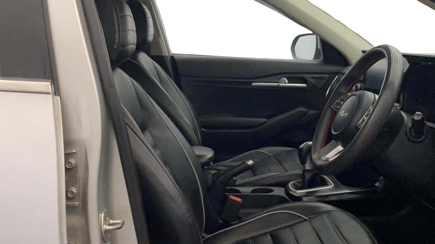 2023 KIA SELTOS HTK PLUS 1.5, Petrol, Manual, 77,560 km, Right Side Front Door Cabin