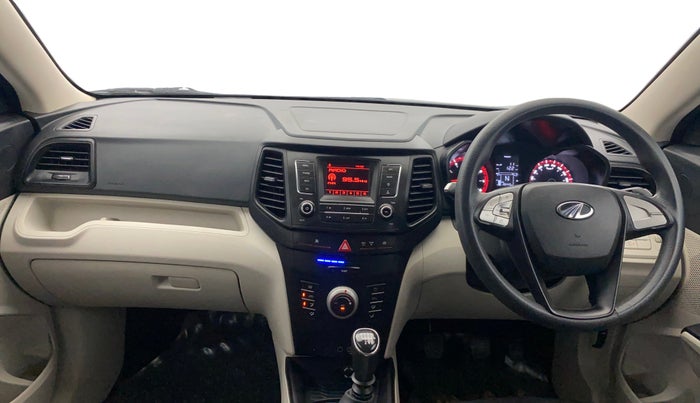 2022 Mahindra XUV300 W6 1.2 PETROL, Petrol, Manual, 26,436 km, Dashboard
