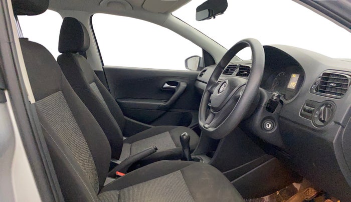 2016 Volkswagen Polo COMFORTLINE 1.2L, Petrol, Manual, 61,596 km, Right Side Front Door Cabin