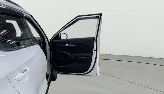 2022 KIA SELTOS HTK 1.5 PETROL, Petrol, Manual, 15,488 km, RHS Front Door