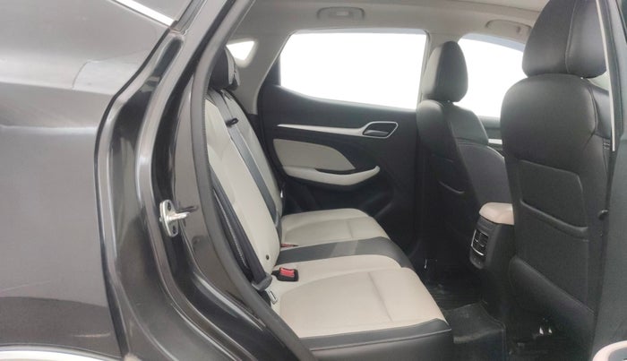 2023 MG ASTOR SAVVY 1.5 CVT, Petrol, Automatic, 37,770 km, Right Side Rear Door Cabin