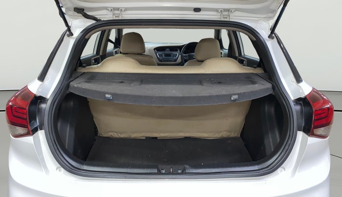 2018 Hyundai Elite i20 SPORTZ 1.2, Petrol, Manual, 43,480 km, Boot Open Zoomed View