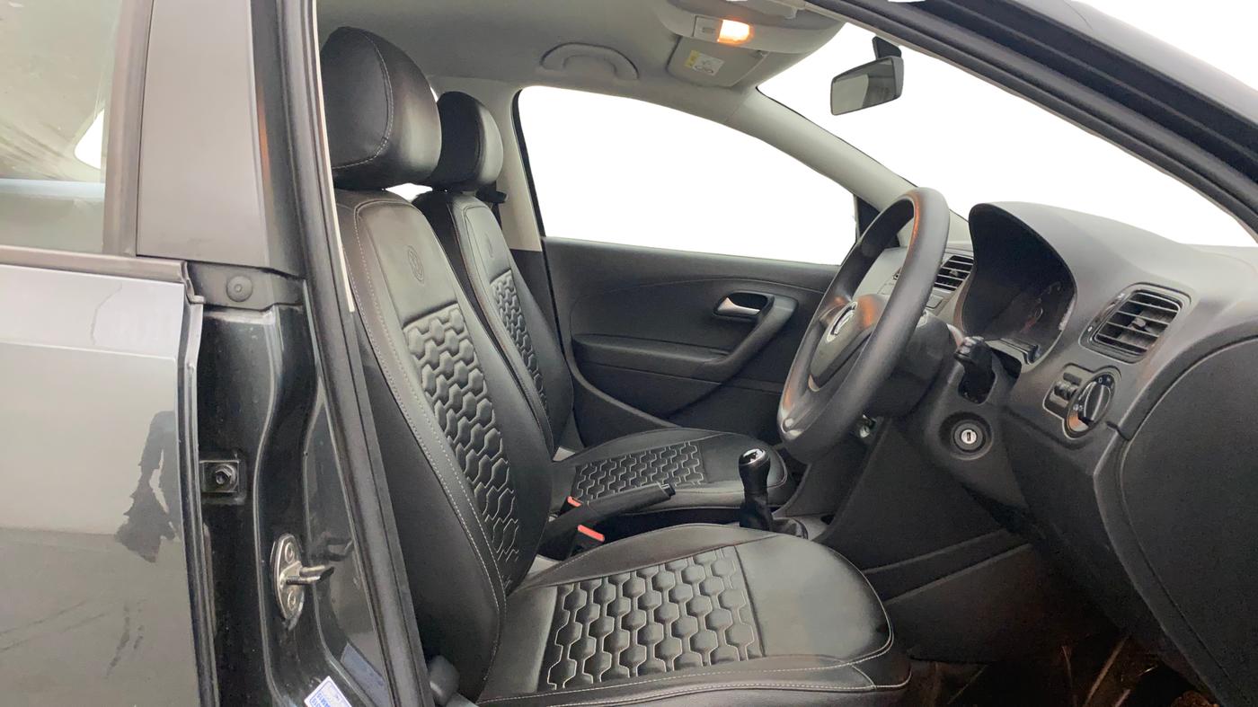 2020 Volkswagen Polo COMFORTLINE PLUS 1.0L MPI, Petrol, Manual, 38,926 km, Right Side Front Door Cabin