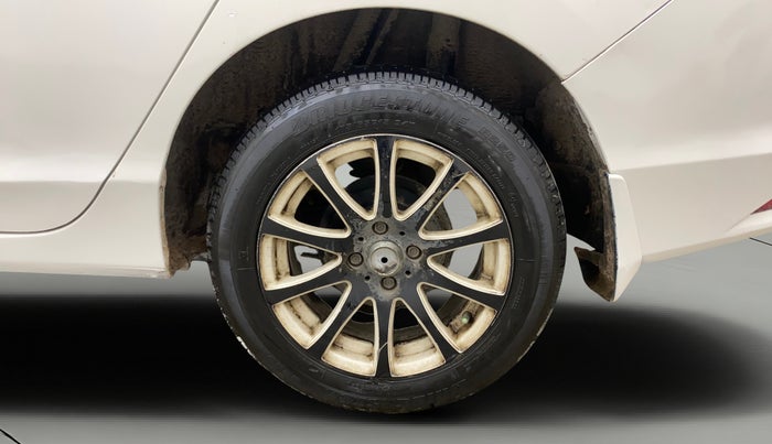 2014 Honda City 1.5L I-VTEC SV, Petrol, Manual, 1,19,596 km, Left Rear Wheel