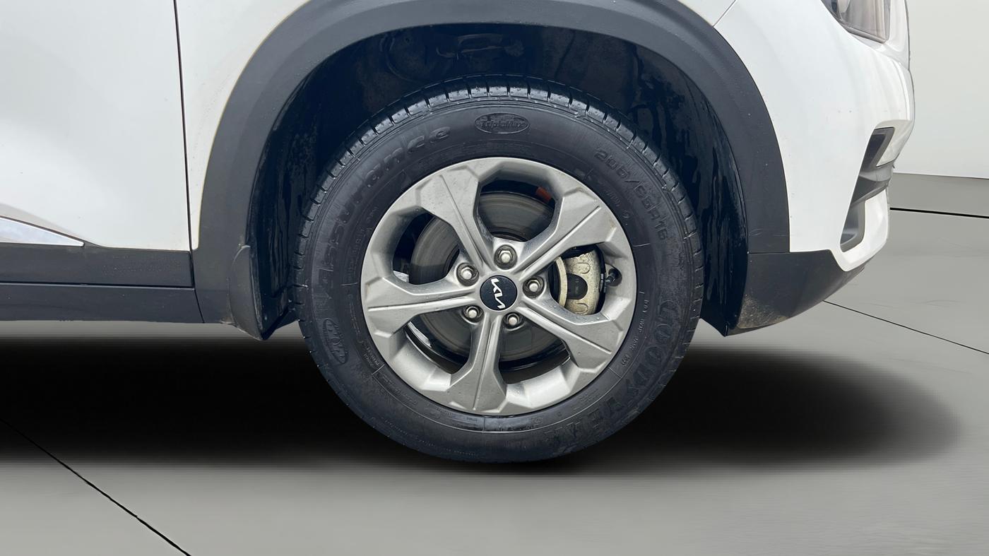 2023 KIA SELTOS HTK PLUS 1.5 IMT, Petrol, Manual, 19,457 km, Right Front Wheel