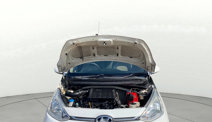 2017 Hyundai Grand i10 SPORTZ 1.2 KAPPA VTVT, Petrol, Manual, 80,359 km, Open Bonet