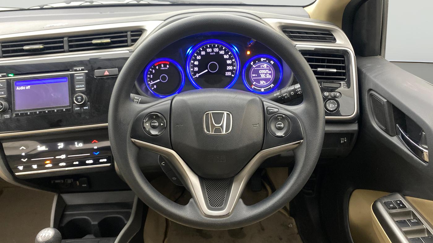2016 Honda City 1.5L I-DTEC V, Diesel, Manual, 1,09,903 km, Steering Wheel Close Up