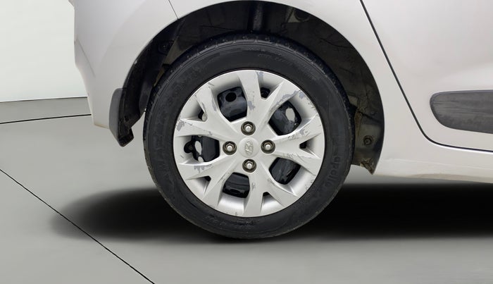 2016 Hyundai Grand i10 SPORTZ 1.2 KAPPA VTVT, Petrol, Manual, 37,395 km, Right Rear Wheel