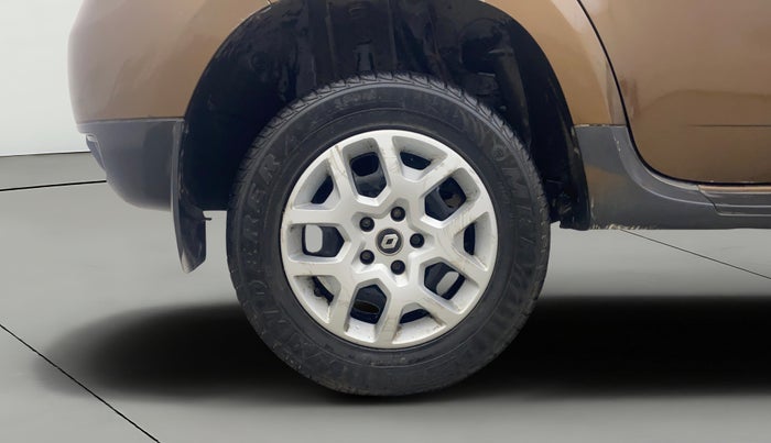 2016 Renault Duster RXL PETROL, Petrol, Manual, 52,815 km, Right Rear Wheel