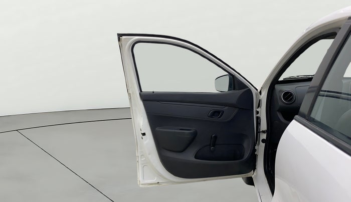 2016 Renault Kwid RXL, Petrol, Manual, 81,384 km, LHS Front Door