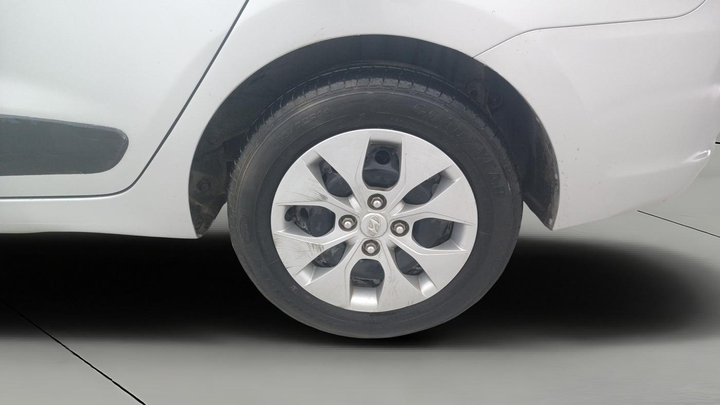 2014 Hyundai Xcent S 1.1 CRDI, Diesel, Manual, 1,03,045 km, Left Rear Wheel