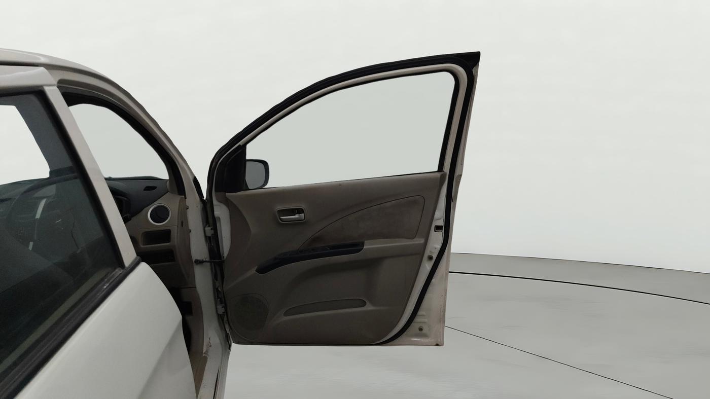 2016 Maruti Celerio ZDI (O), Diesel, Manual, 82,067 km, RHS Front Door