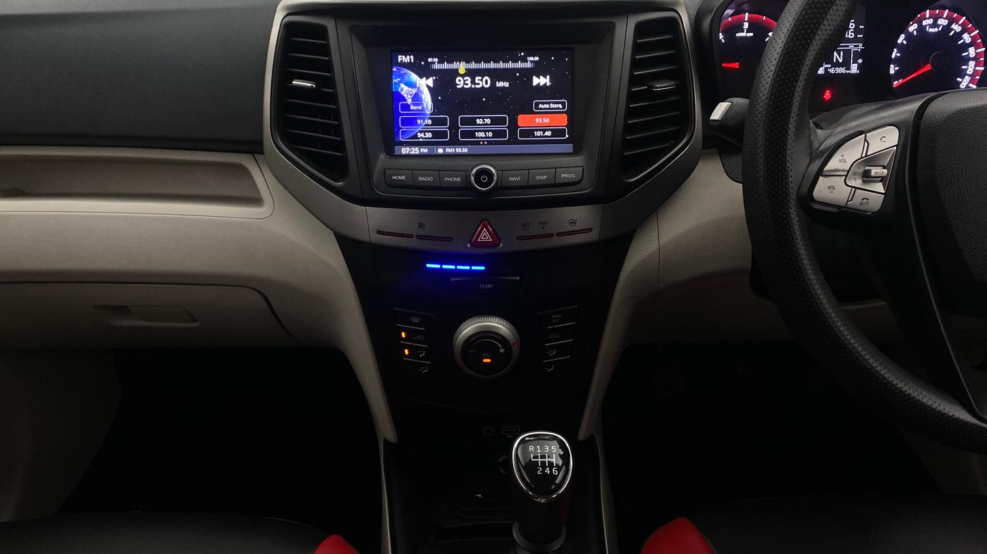 2021 Mahindra XUV300 W6 1.5 Diesel, Diesel, Manual, 46,982 km, Air Conditioner