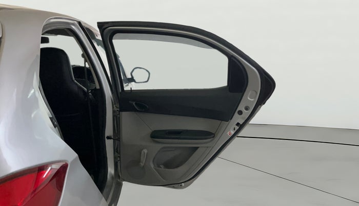 2018 Tata Tiago XE PETROL, CNG, Manual, 53,821 km, RHS Rear Door