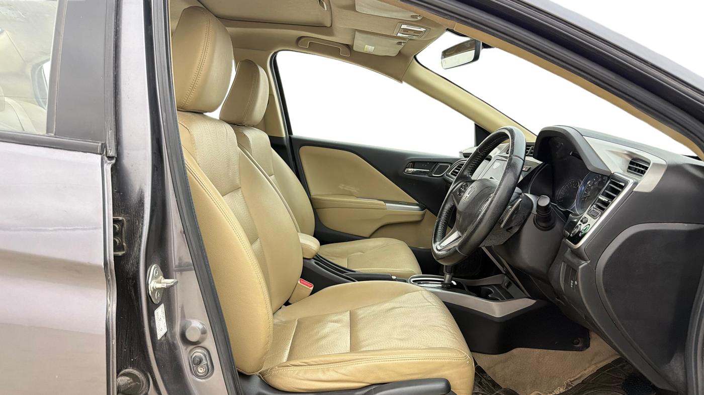 2017 Honda City 1.5L I-VTEC VX CVT, Petrol, Automatic, 62,248 km, Right Side Front Door Cabin