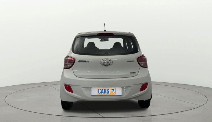 2016 Hyundai Grand i10 MAGNA AT 1.2 KAPPA VTVT, Petrol, Automatic, 17,442 km, Back/Rear