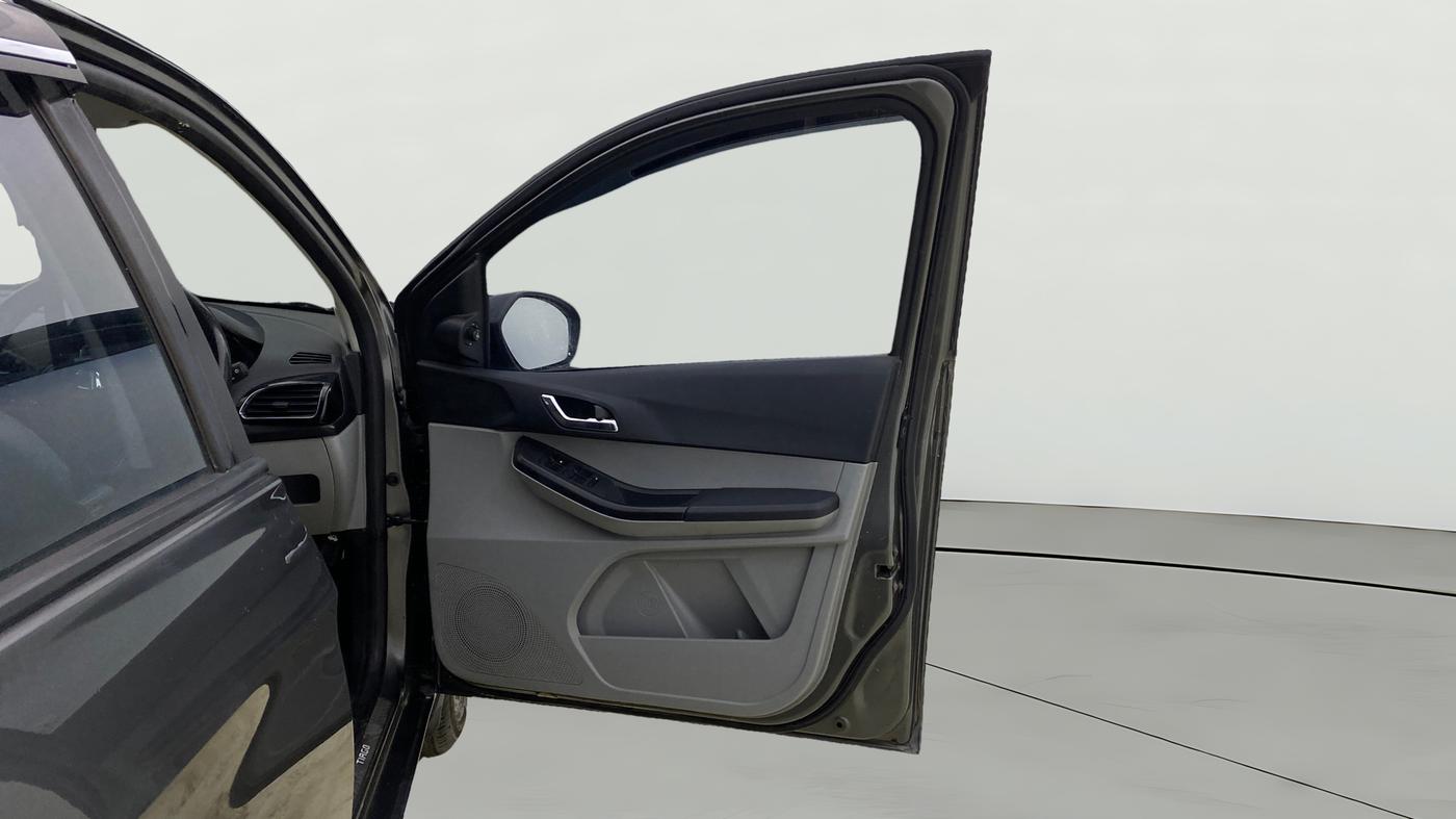 2020 Tata Tiago XZ PLUS PETROL, Petrol, Manual, 76,796 km, RHS Front Door
