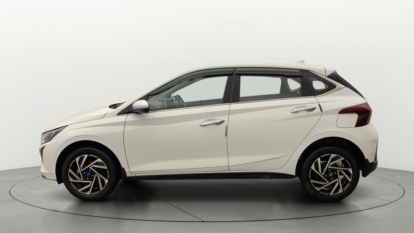 2024 Hyundai NEW I20 ASTA 1.2 MT, Petrol, Manual, 11,486 km, Left Side