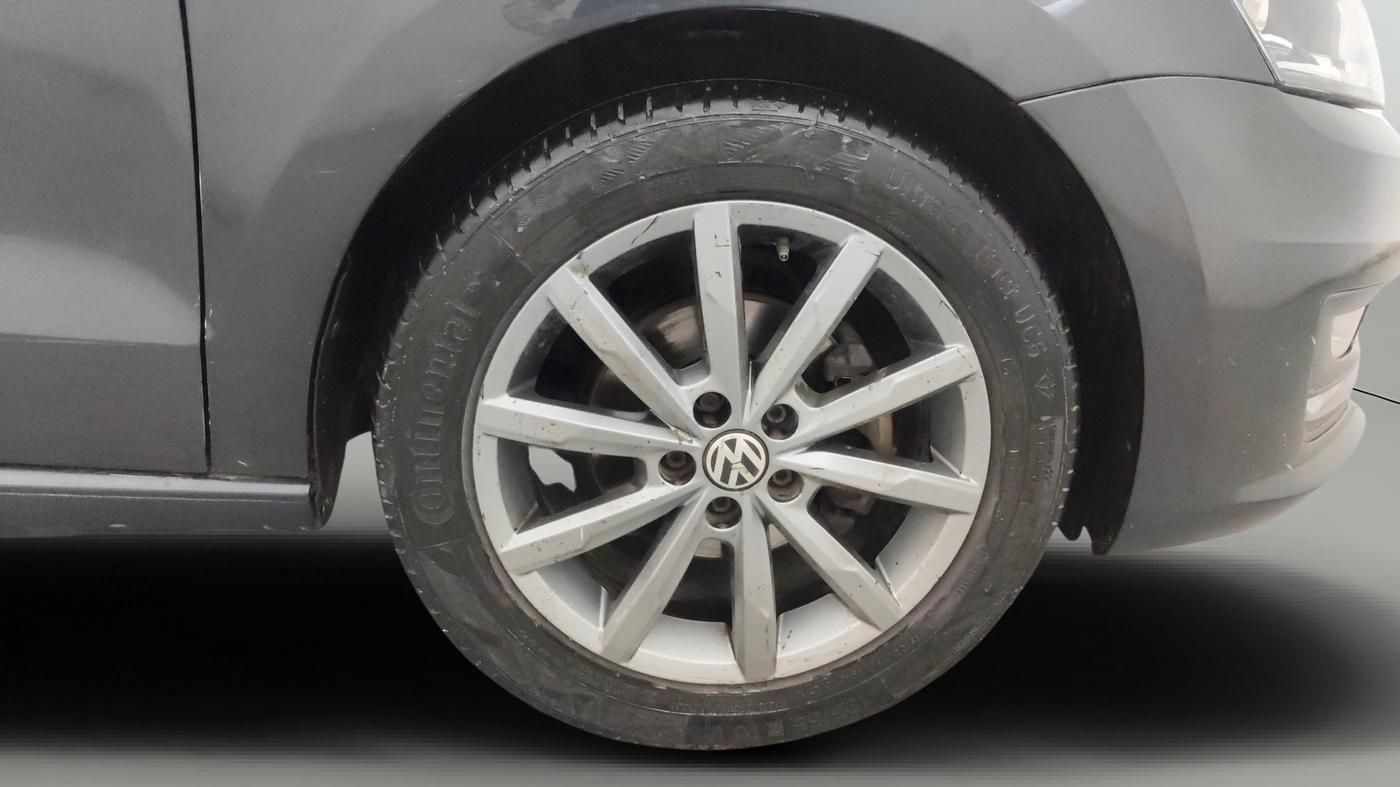 2019 Volkswagen Vento 1.2 TSI HIGHLINE PLUS AT, Petrol, Automatic, 1,16,810 km, Right Front Wheel