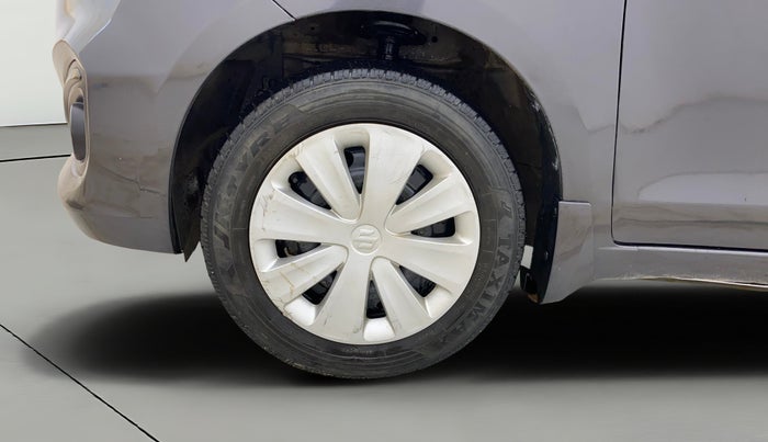 2016 Maruti Ertiga VXI, CNG, Manual, 1,30,738 km, Left Front Wheel