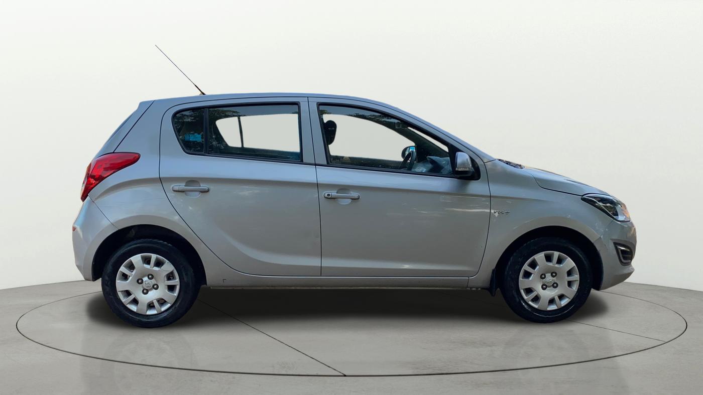 2013 Hyundai i20 MAGNA (O) 1.2, Petrol, Manual, 44,527 km, Right Side View