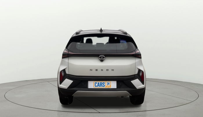 2023 Tata NEXON FEARLESS DUAL TONE 1.2 PETROL, Petrol, Manual, 5,562 km, Back/Rear