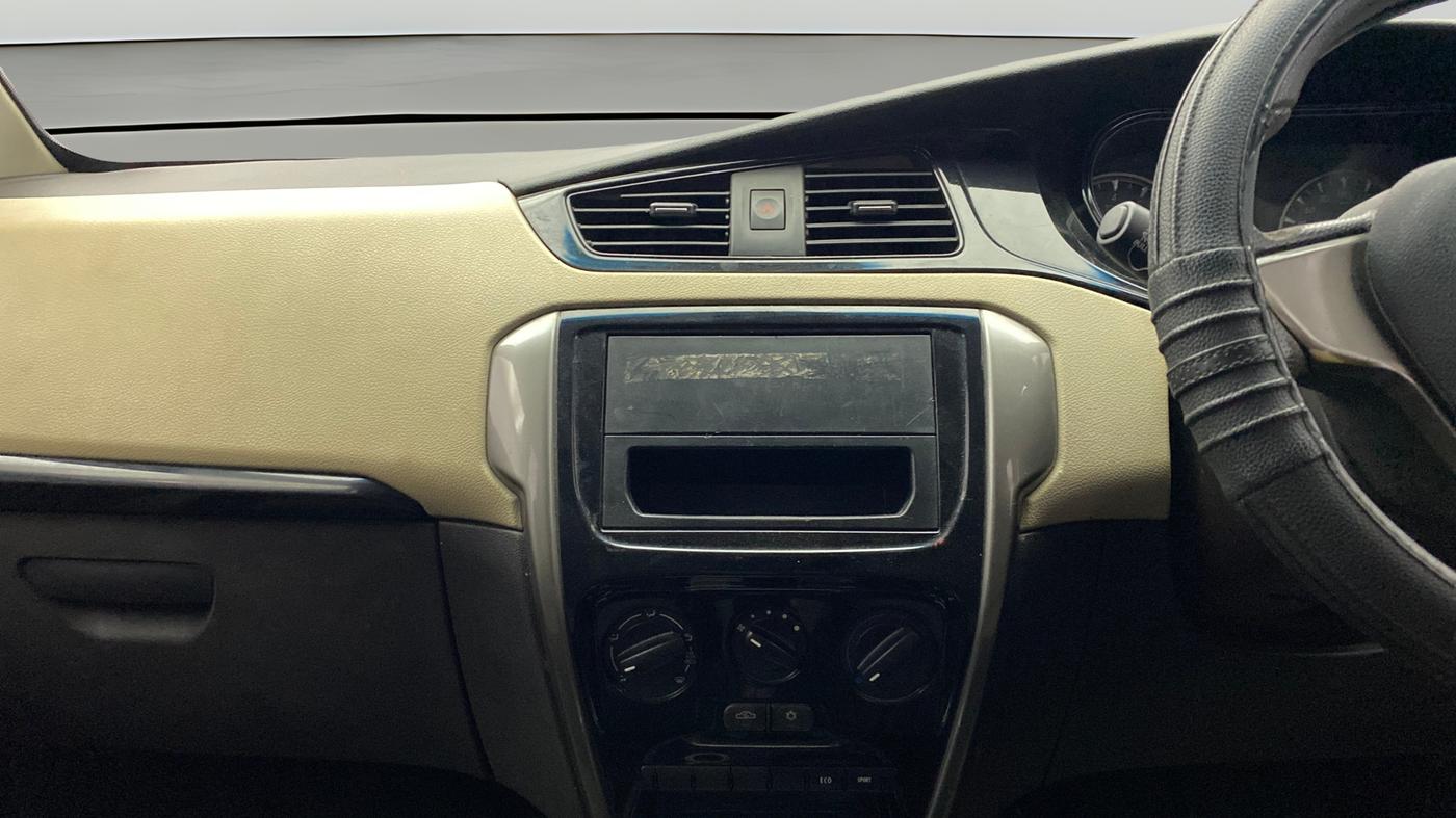 2015 Tata Zest XE PETROL, Petrol, Manual, 77,831 km, Air Conditioner