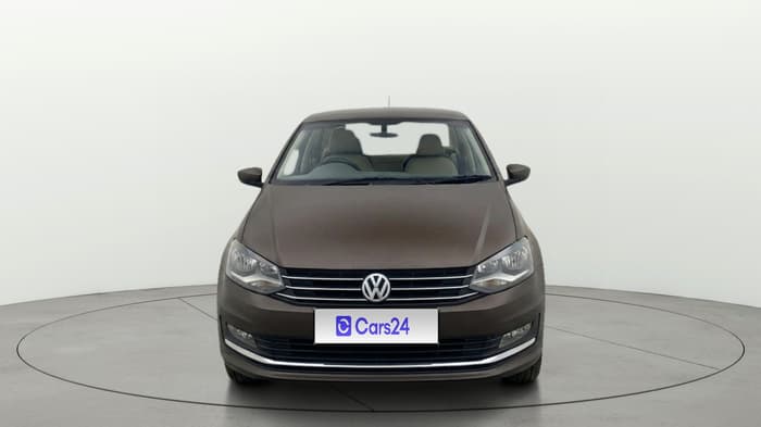 2017 Volkswagen Vento 1.2 TSI HIGHLINE PLUS AT, Petrol, Automatic, 1,04,089 km, Front