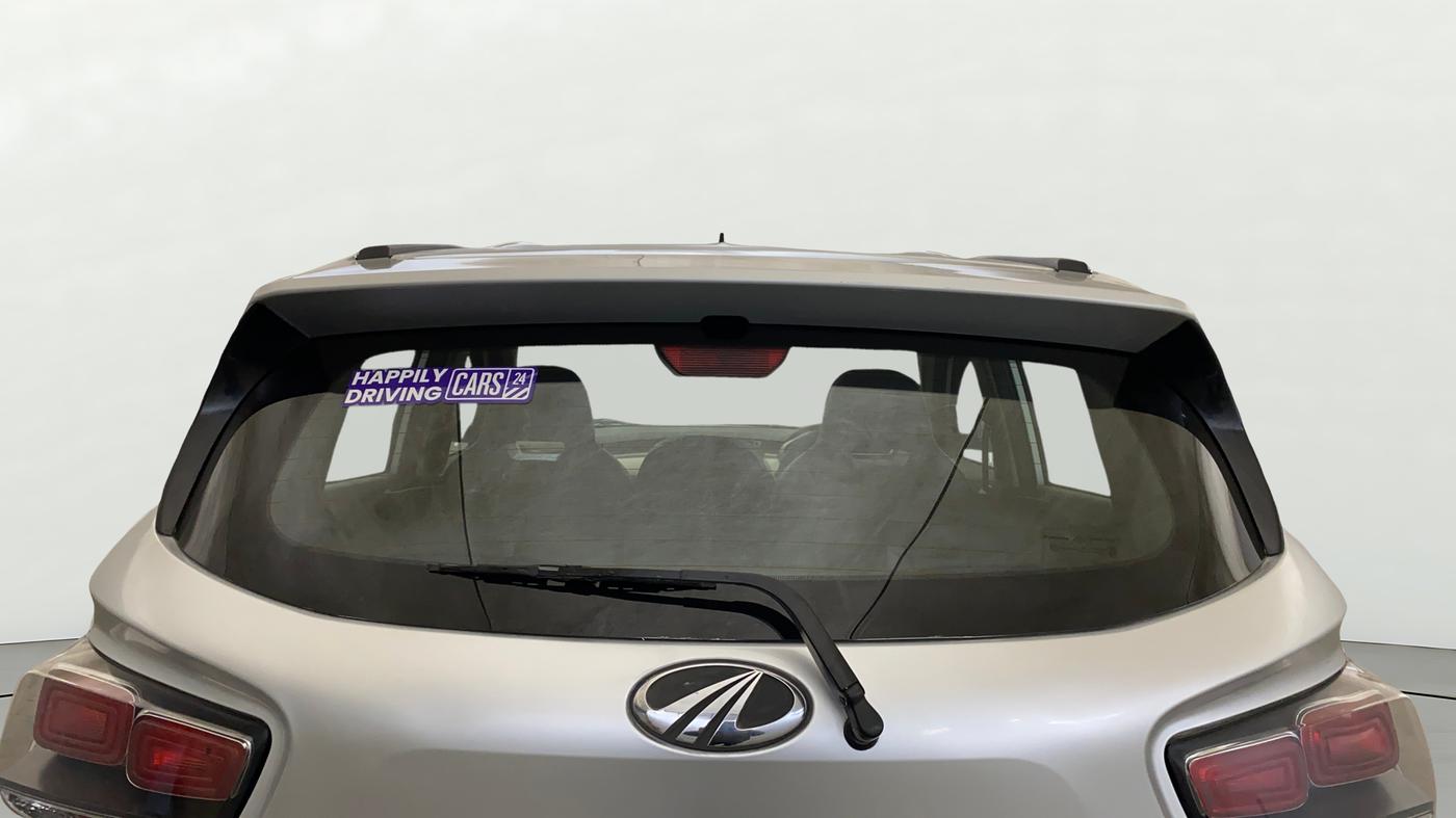 2018 Mahindra KUV 100 NXT K6+ P 6 STR, Petrol, Manual, 64,134 km, Rear Windshield