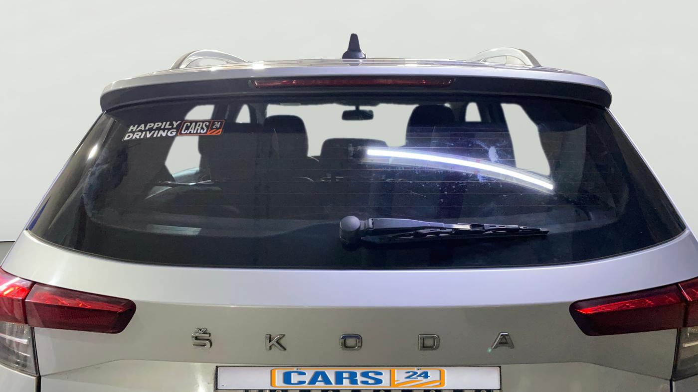 2021 Skoda KUSHAQ AMBITION 1.0L TSI MT, Petrol, Manual, 54,738 km, Rear Windshield