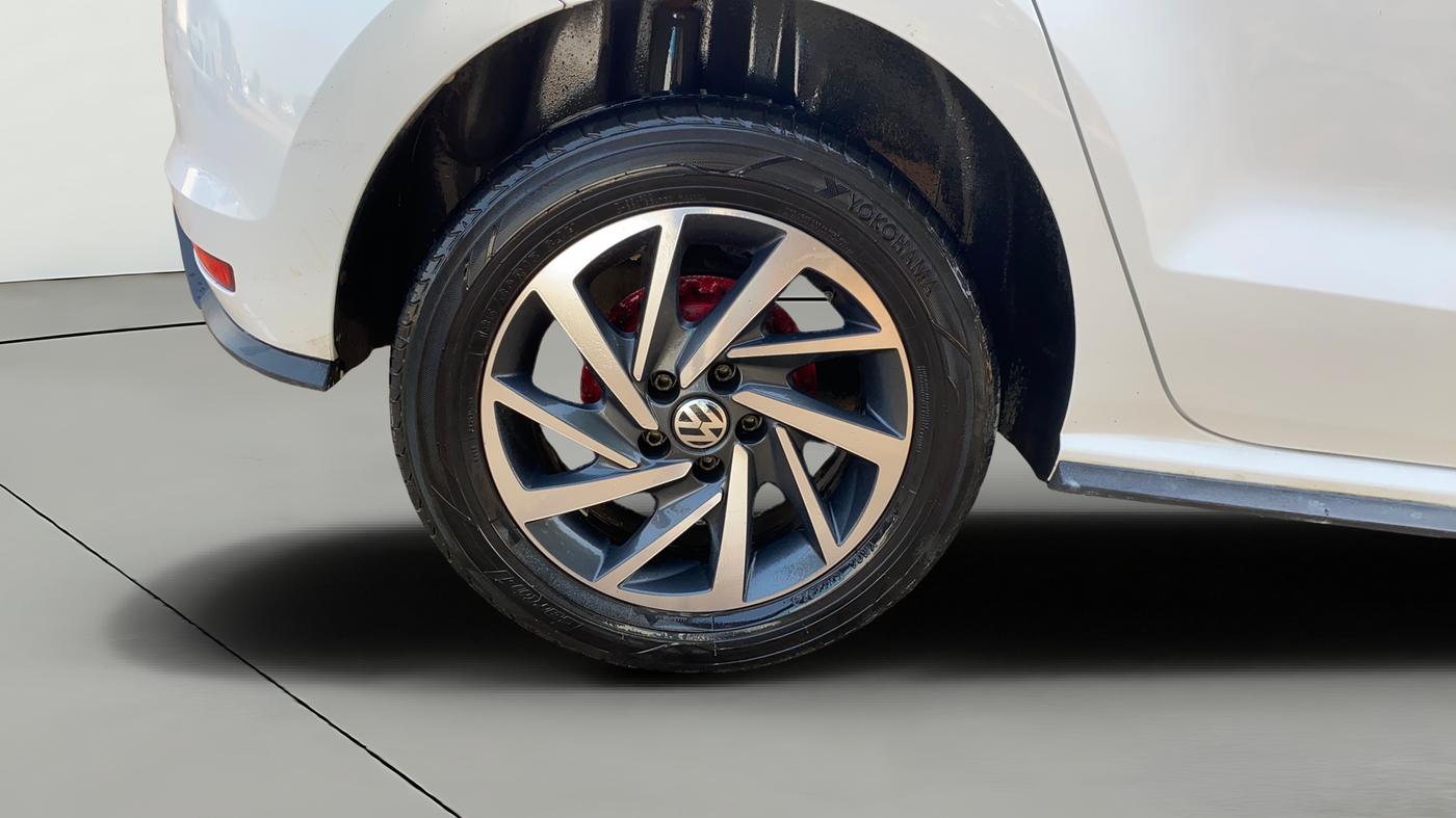 2021 Volkswagen Polo COMFORTLINE 1.0L MPI, Petrol, Manual, 66,794 km, Right Rear Wheel
