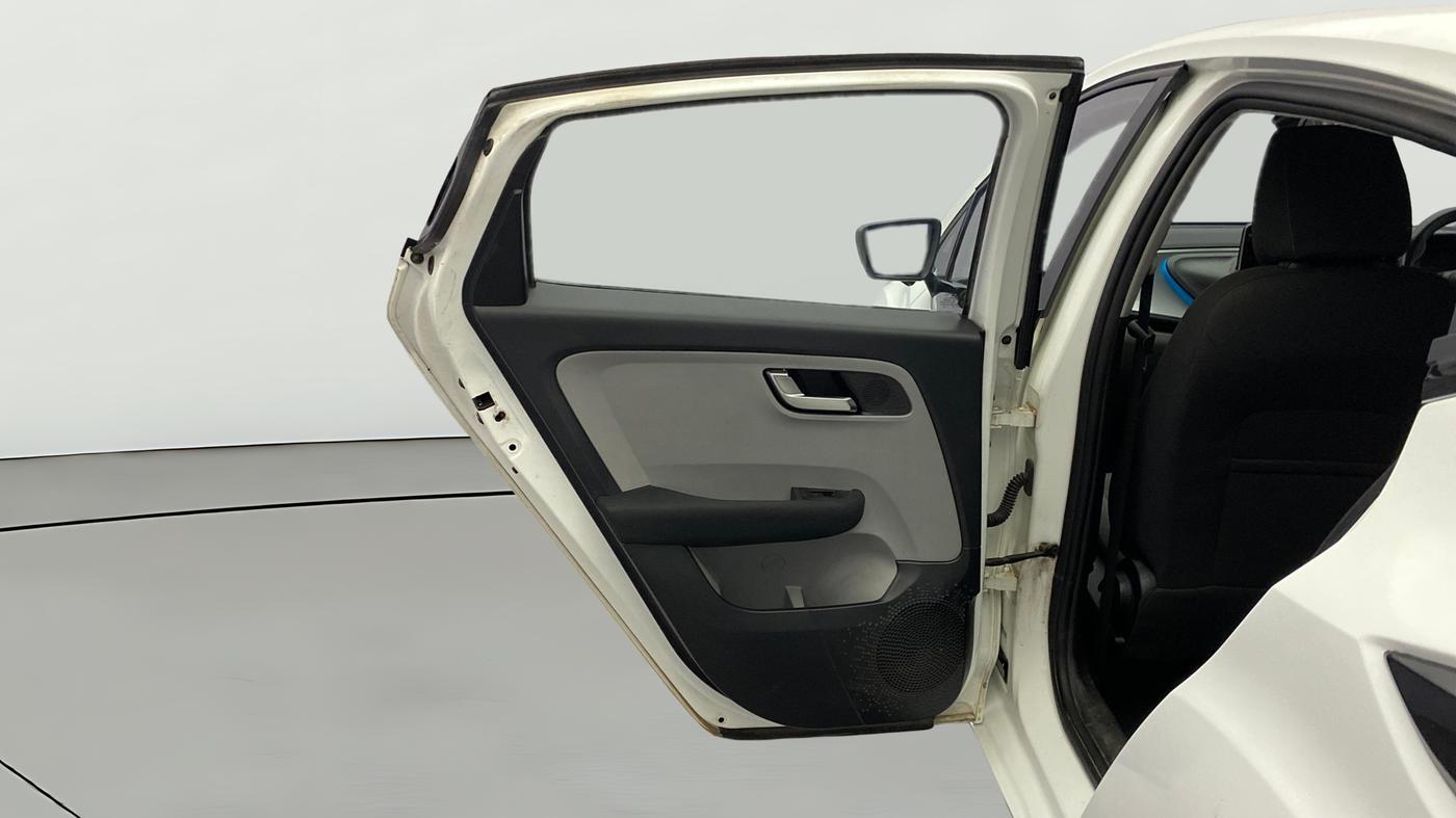 2020 Tata ALTROZ XZ PETROL, Petrol, Manual, 36,994 km, LHS Rear Door