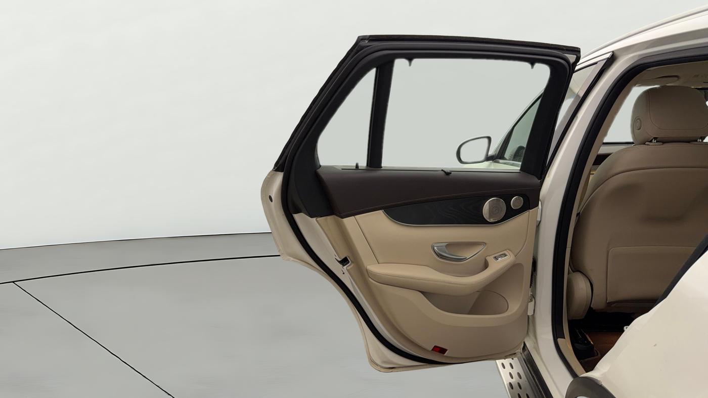 2022 Mercedes Benz GLC CLASS 200 Progressive, Petrol, Automatic, 17,116 km, LHS Rear Door