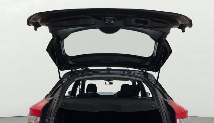 2020 Nissan Kicks XV TURBO 1.3 CVT, Petrol, Automatic, 37,215 km, Boot Door Open