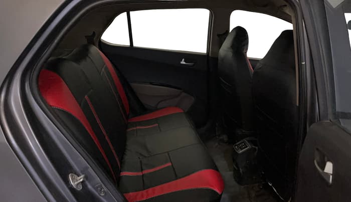 2018 Hyundai Grand i10 SPORTZ 1.2 KAPPA VTVT, CNG, Manual, 67,360 km, Right Side Rear Door Cabin