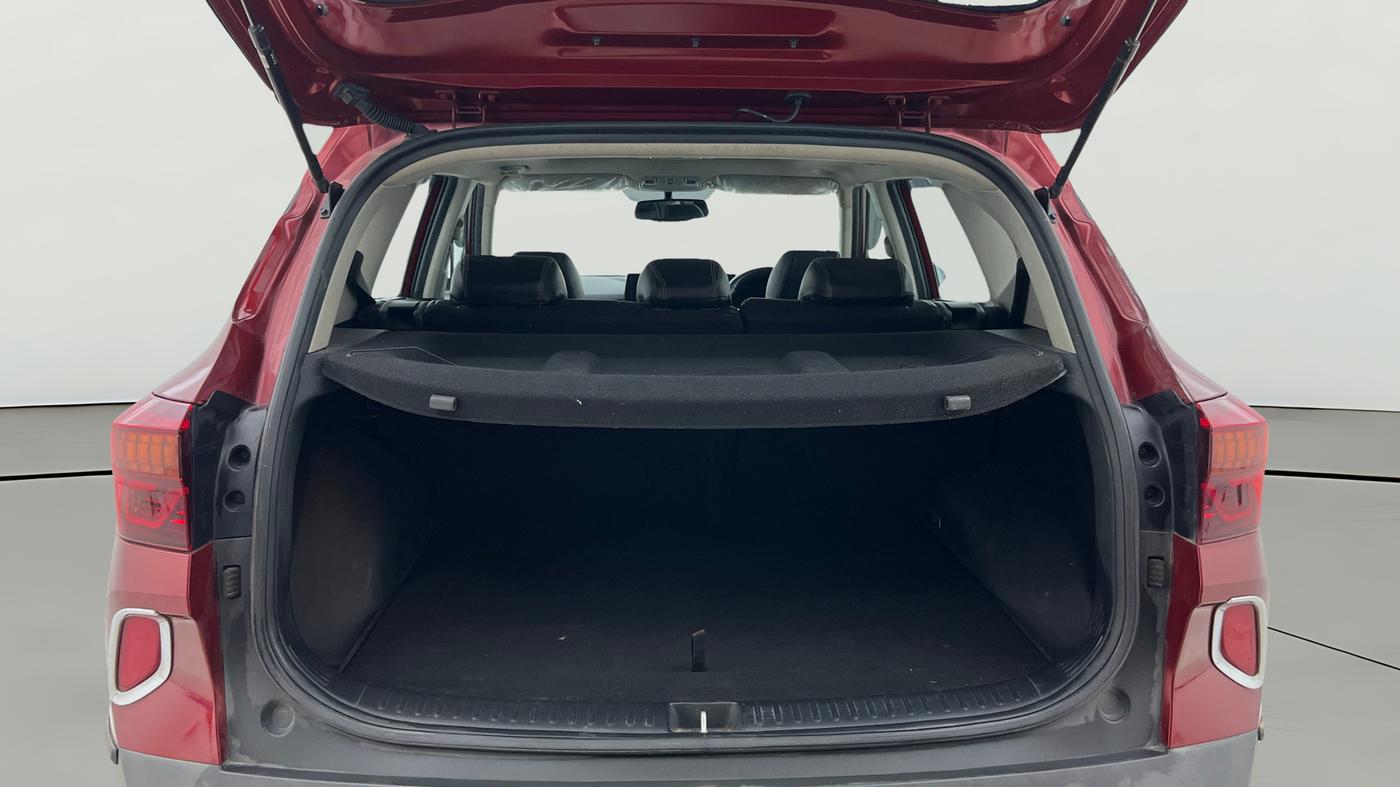 2023 KIA SELTOS  HTX 1.5 PETROL MT, Petrol, Manual, 31,755 km, Boot Open Zoomed View