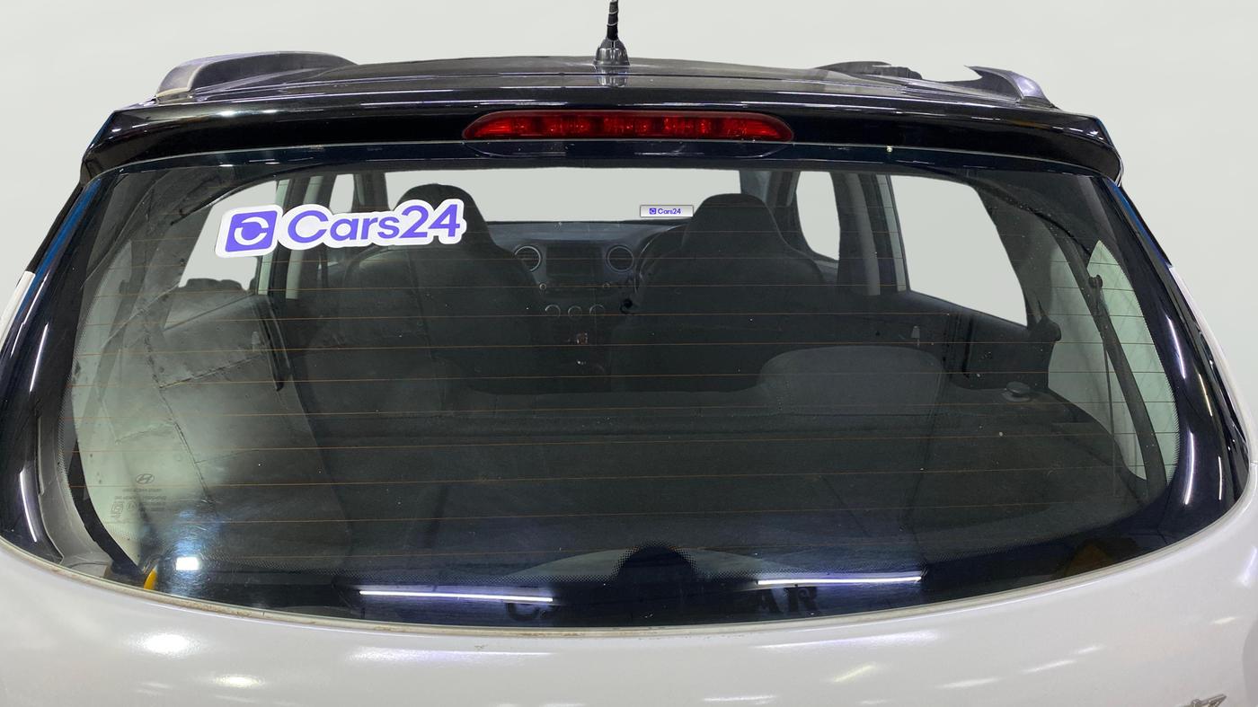 2018 Hyundai Grand i10 SPORTZ U2 1.2 KAPPA CRDI DUAL TONE, Diesel, Manual, 63,217 km, Rear Windshield